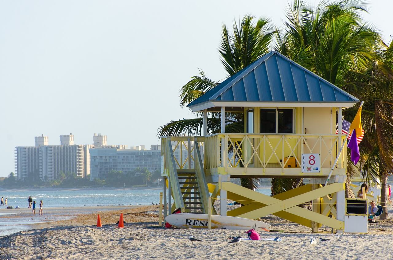 Incredible Reasons Why Miami Is Worth Visiting: Beaches, Culture, and More! 1 Miami beach (1)