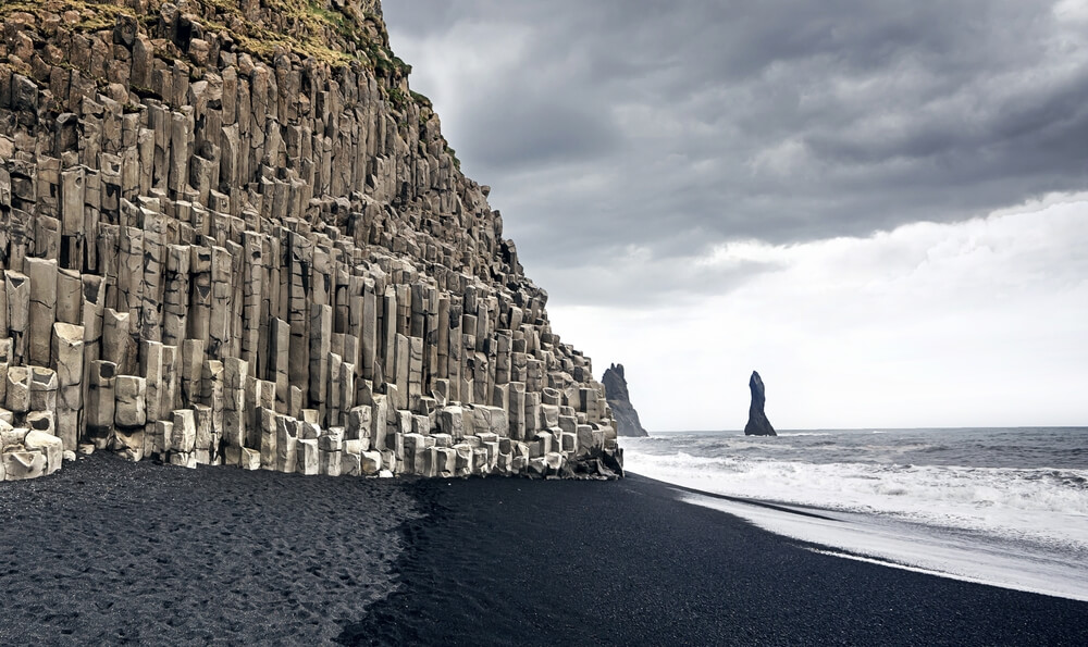 4 Days In Iceland Itinerary for a Perfect Trip 15 Black Sand Beach - Vik