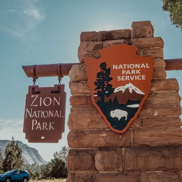 zion national park sign
